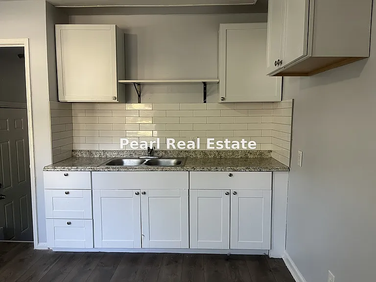 11640 Somerset Ave — Photo 5