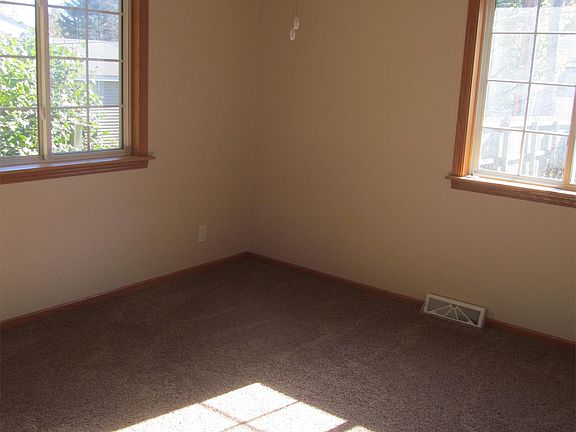 4th image of 5301 Harbet Ave NW