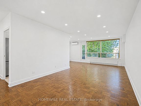 2nd image of 2500 Bathurst St #401