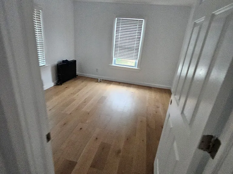 19 Westside Ave — Photo 7