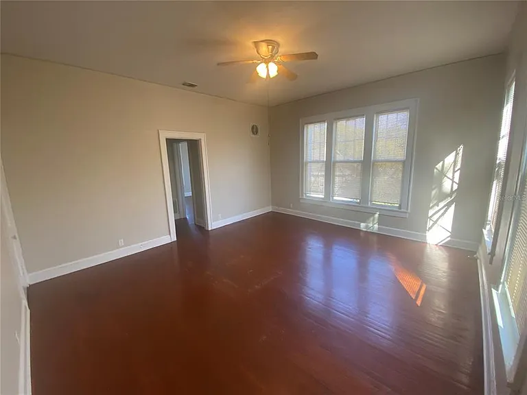 1120 Webster St #4 — Photo 5