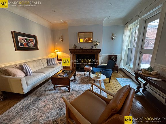 3rd image of 435 Marlborough St #12