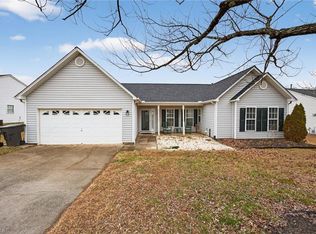 3715 Tuxford Ln, Jamestown, NC 27282