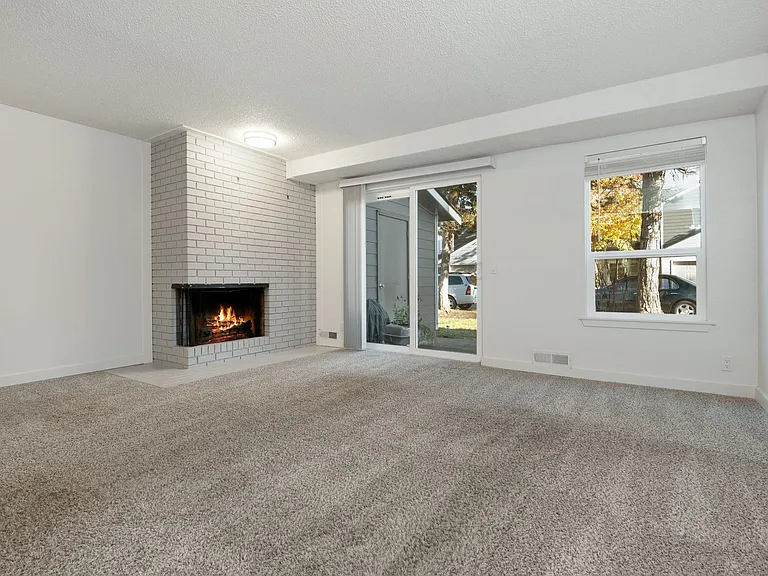 LSLV Lakeshore Lakeview — Photo 45