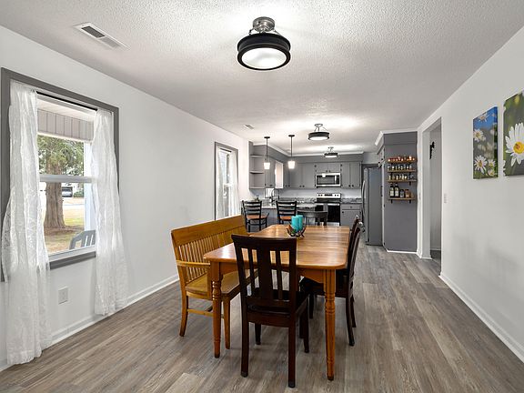 5th image of 1208 Heritage Dr