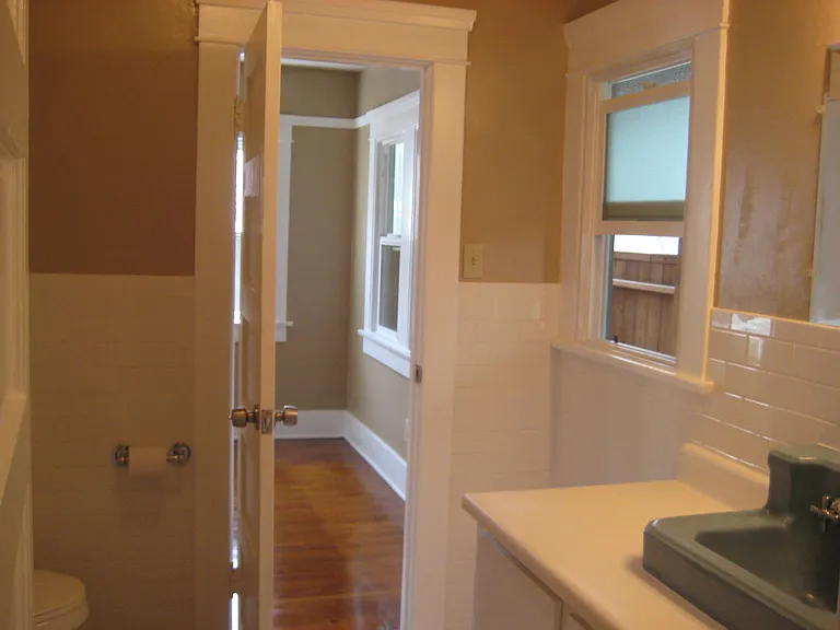 291 Redondo Ave — Photo 10