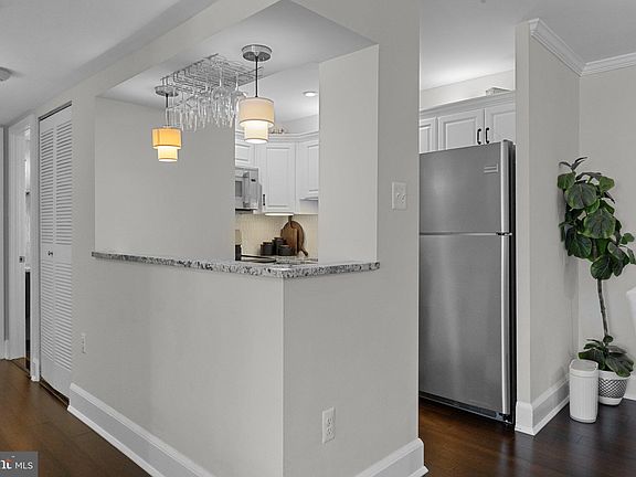 5th image of 7600 E Roosevelt Blvd #412