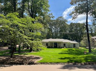 400 Country Club Rd, Oxford, MS 38655