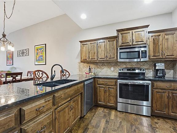 4th image of 14812 Ashmont Ln