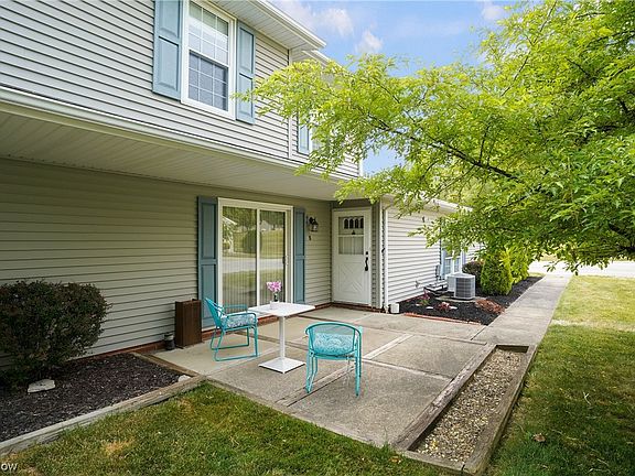 2nd image of 2595 Jefferson Pl Unit B
