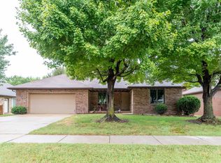 2325 E Monroe St, Springfield, MO 65802