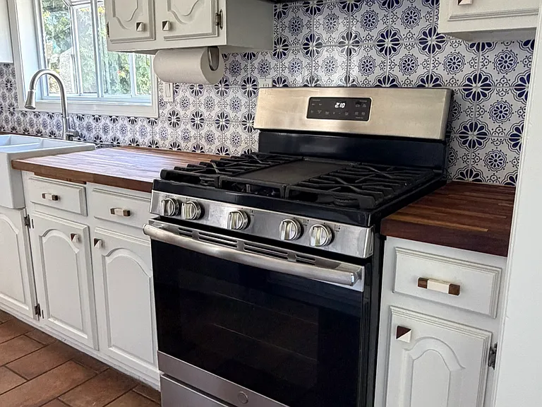 5425 Clark Ave — Photo 7