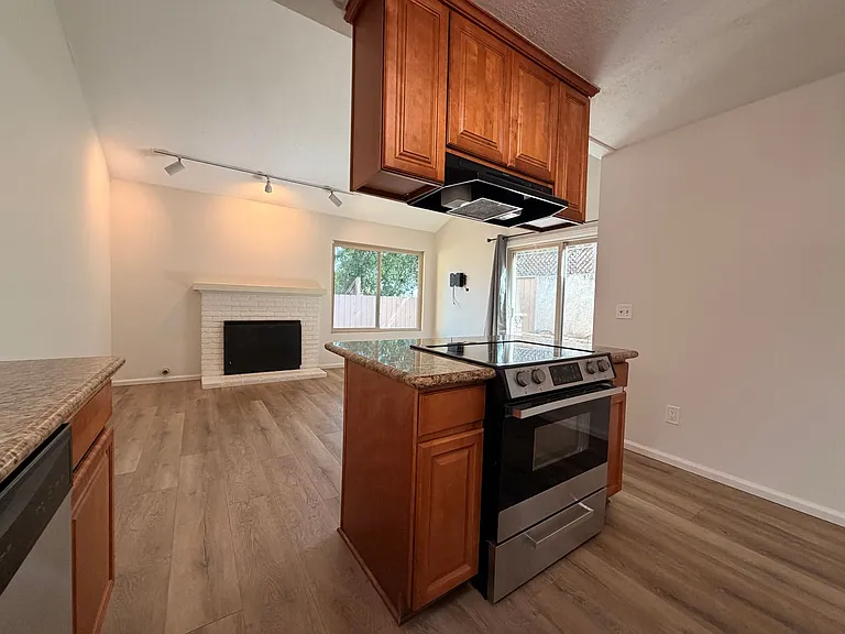 3687 Cactusridge Ct — Photo 4