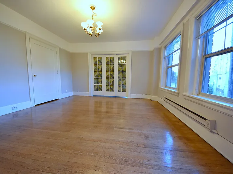 Sherwood Apartments — Photo 46