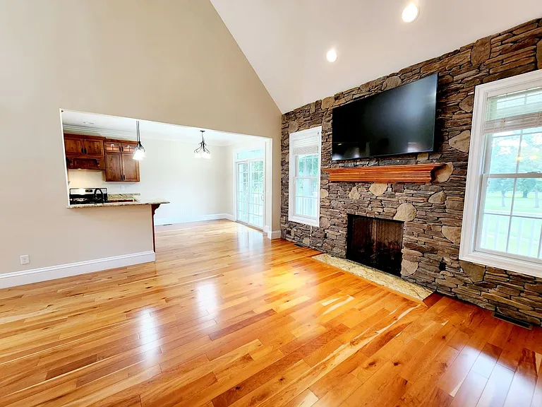 500 Saint Andrews Dr — Photo 10