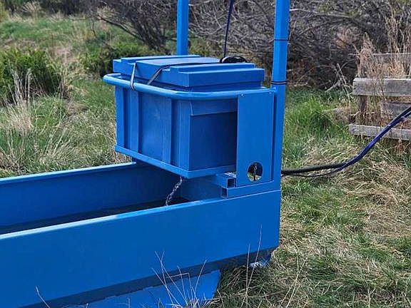 3rd image of 225 Range Rd SE