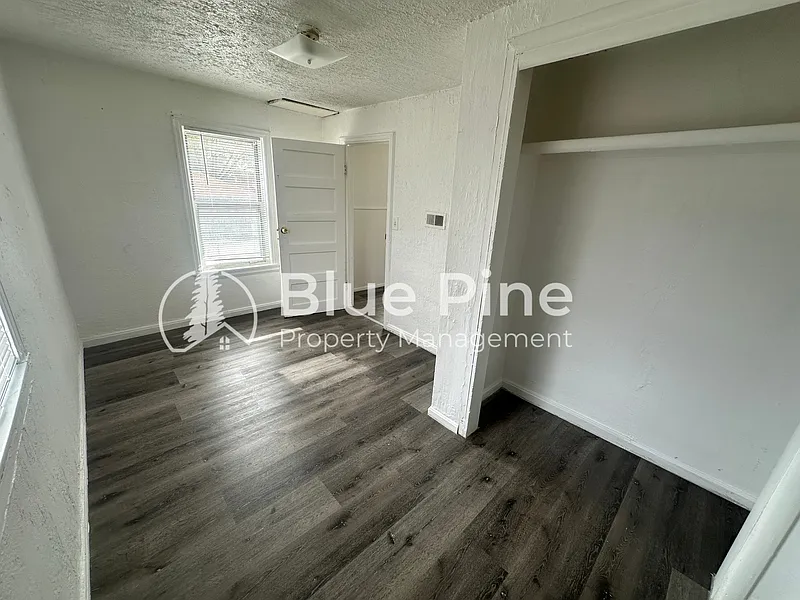 2 bed, 1.0 bath, 600 sqft, $700 — Photo 4