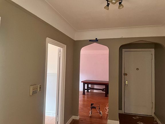 2nd image of 680 W 204th St APT 4E