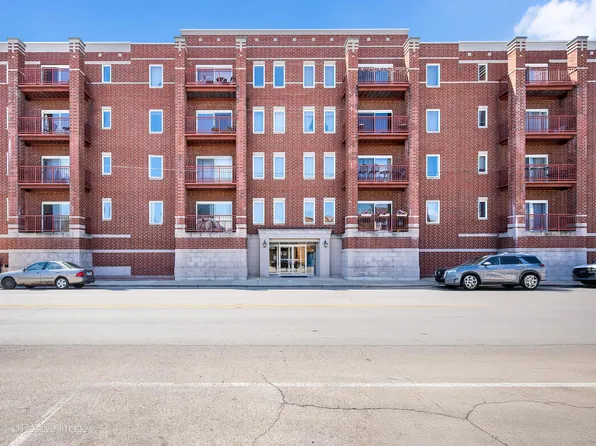 6238 26th St Unit 204, Berwyn, IL 60402