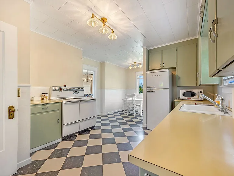 192 W Exchange St — Photo 11
