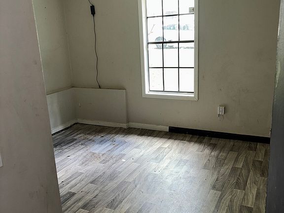 3rd image of 1036 Mainstreet Lake Dr