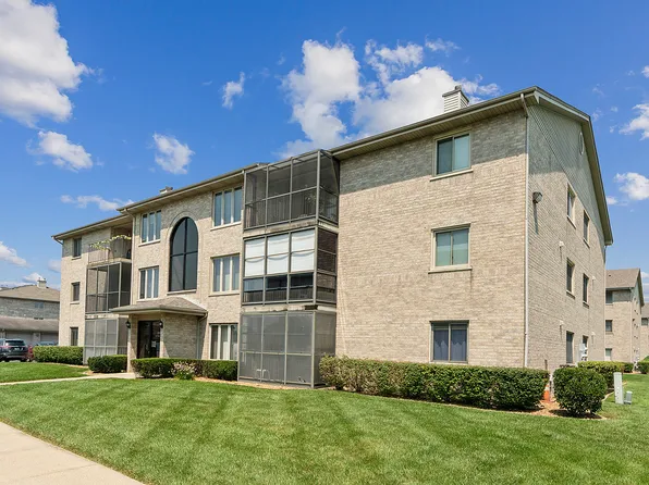 13953 Le Claire Ave APT 203, Crestwood, IL 60418