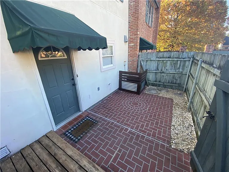 953 Bayou Trace Dr — Photo 3