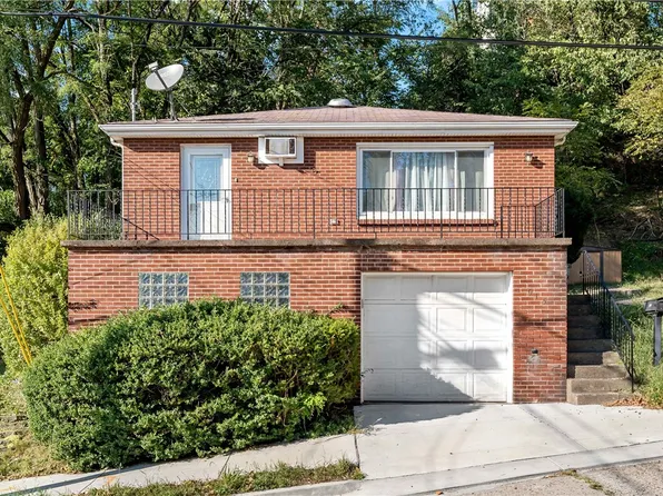 915 10th St, Ambridge, PA 15003