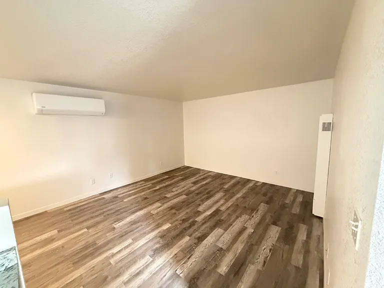 412 N St — Photo 21
