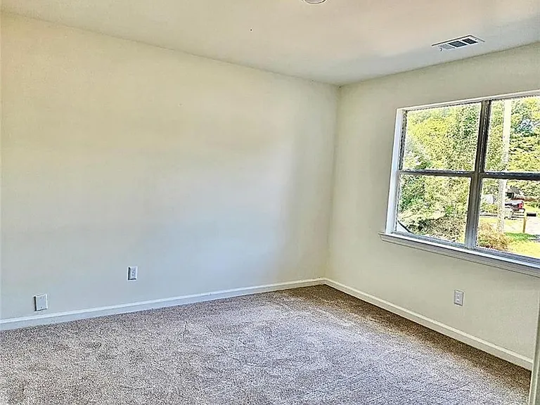 118 Jade Ln — Photo 17