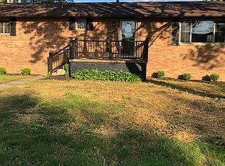 25 Crystal Ave, Williamstown, WV 26187