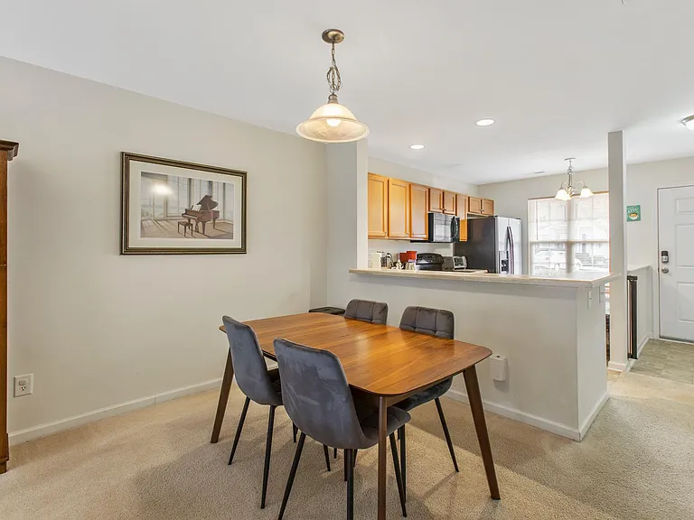7915 Averette Hill Dr — Photo 7