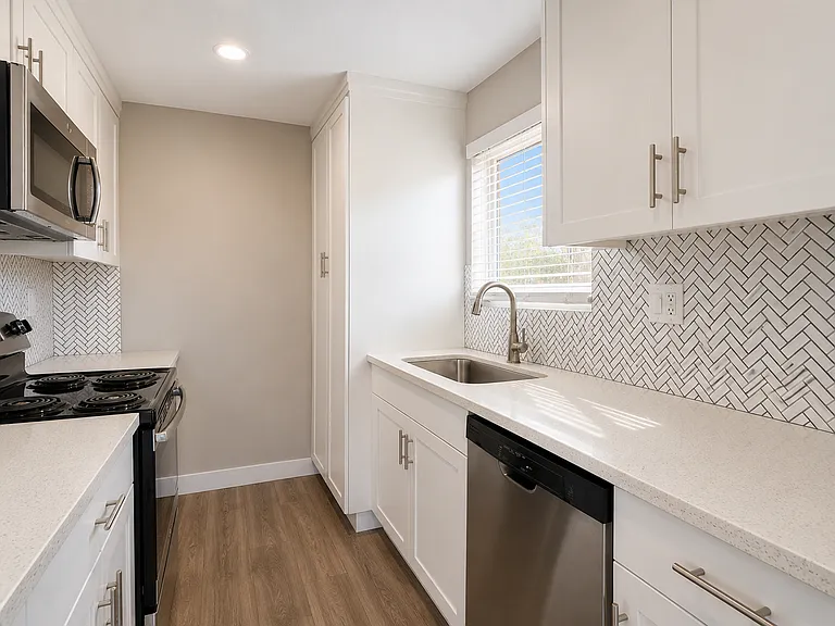 Mocha - 1 and 2 Bedroom Units in Escondido — Photo 20
