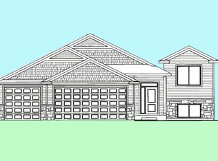 1495 Grand View Ln SE, Mazeppa, MN 55956