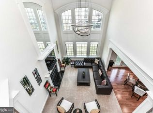 2325 Dale Dr, Falls Church, VA 22043