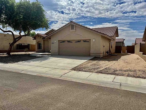 2nd image of 10741 E 39th Pl