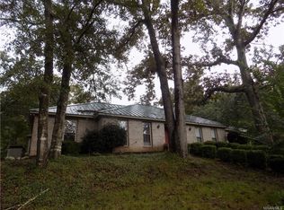 140 Floyd Cir, Deatsville, AL 36022