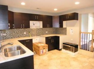 1010 Flossmoor Ave, Waukegan, IL 60085