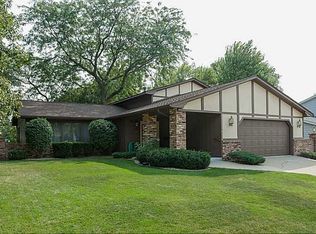 511 Teakwood Ln NE, Cedar Rapids, IA 52402