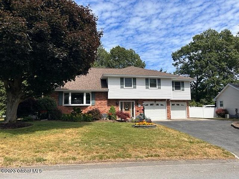 2nd image of 1082 Mary Ln