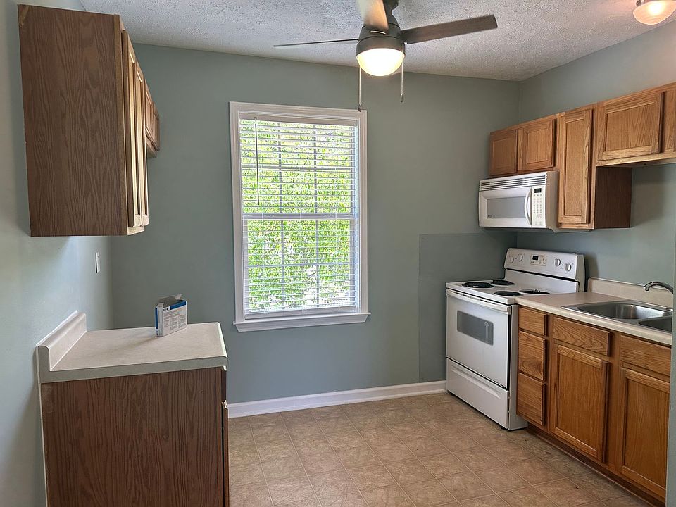 2nd image of 366 Donaghey Ave Unit 3