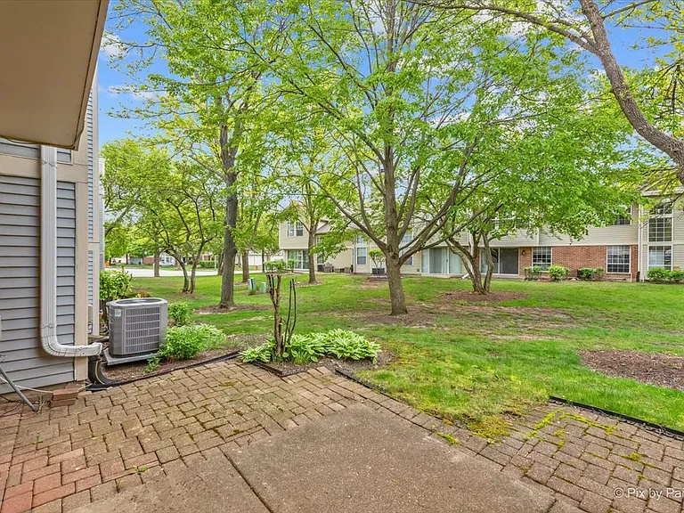 2106 Glasgow Ct — Photo 24