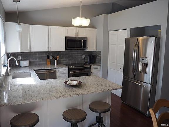 4th image of 1266 Greenway Chase Dr