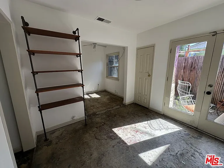 5422 W Washington Blvd — Photo 13