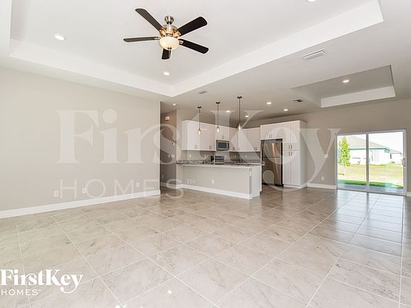 3rd image of 309 NW 20th Ter