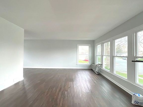 3rd image of 2808 Cherrywood Ln