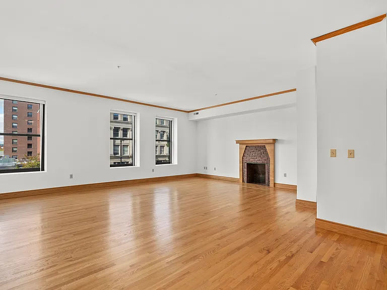 795 Elm St #401 — Photo 5