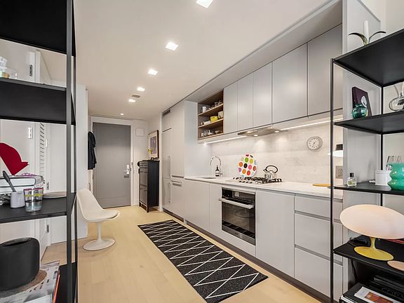 4th image of 550 Vanderbilt Ave APT 1516