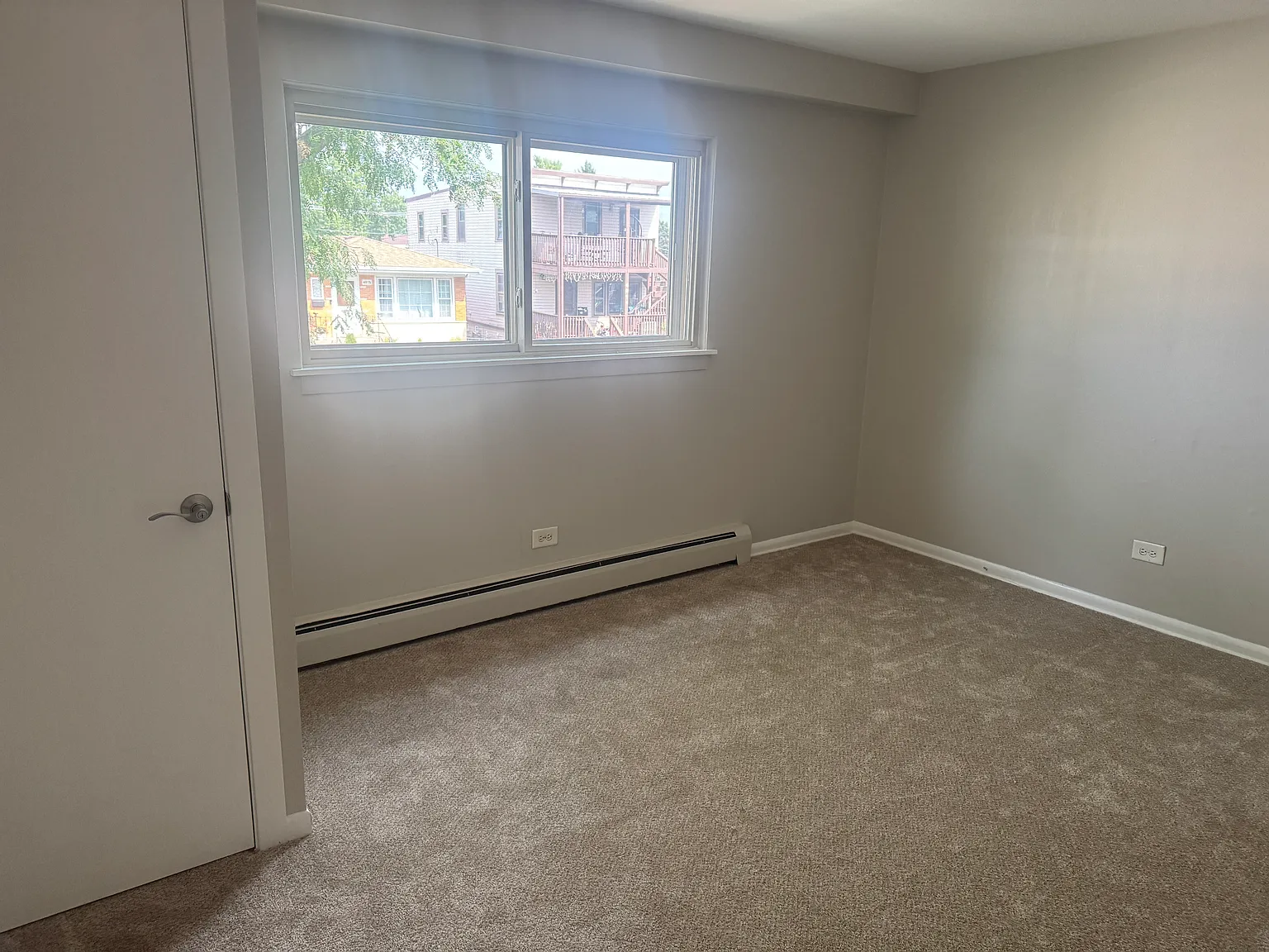 2 bed, 715 sqft, $1,700 — Photo 4