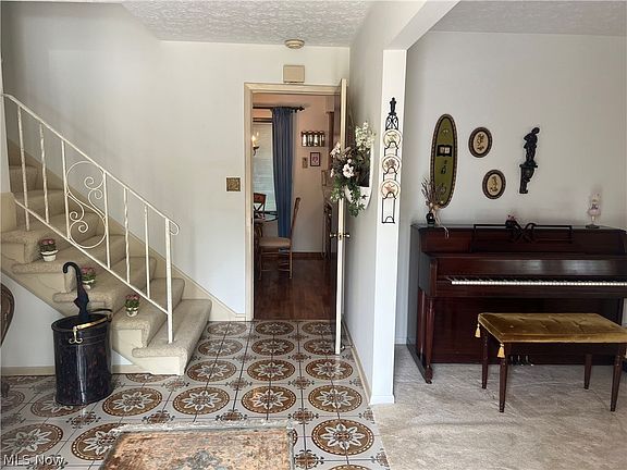 3rd image of 5225 Ashwood Dr